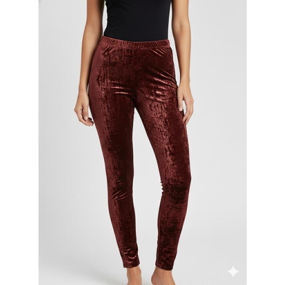 Women’s High Rise Sleek Burgundy Leggings - Perfect Fit for Workouts Casual Wear